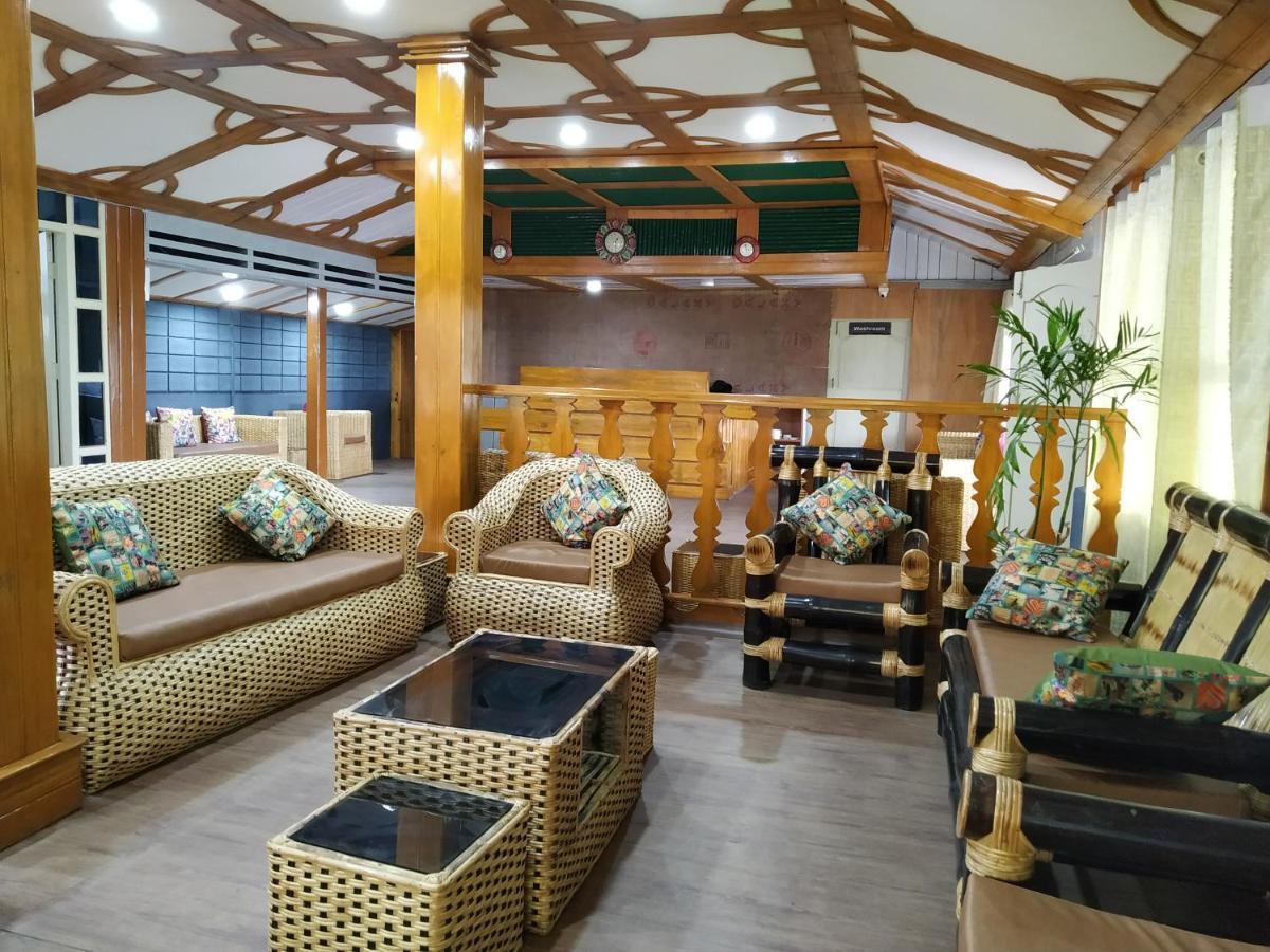 Ziro Palace Inn - A Boutique Hotel Hāpoli Exteriör bild