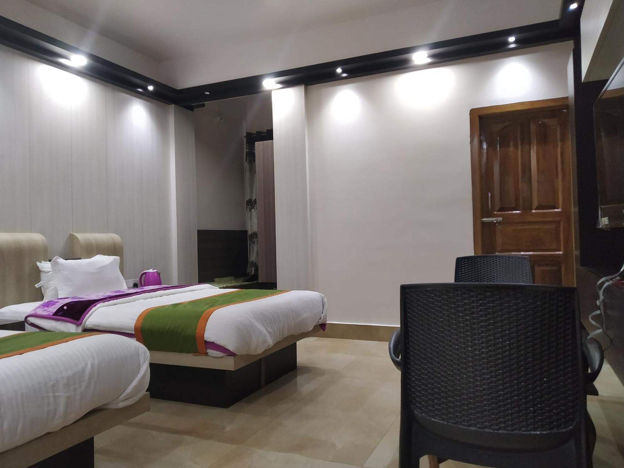 Ziro Palace Inn - A Boutique Hotel Hāpoli Exteriör bild
