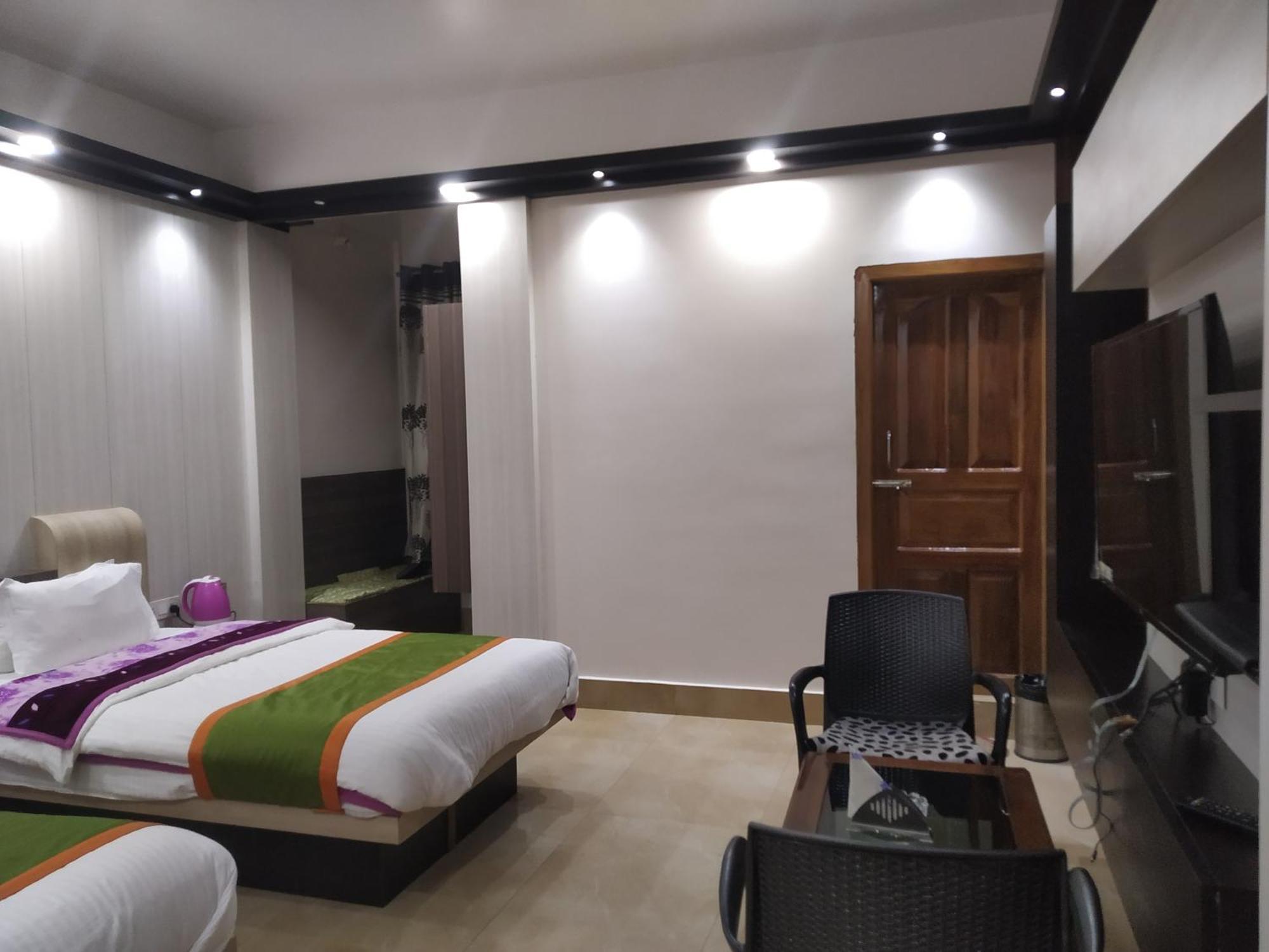 Ziro Palace Inn - A Boutique Hotel Hāpoli Exteriör bild