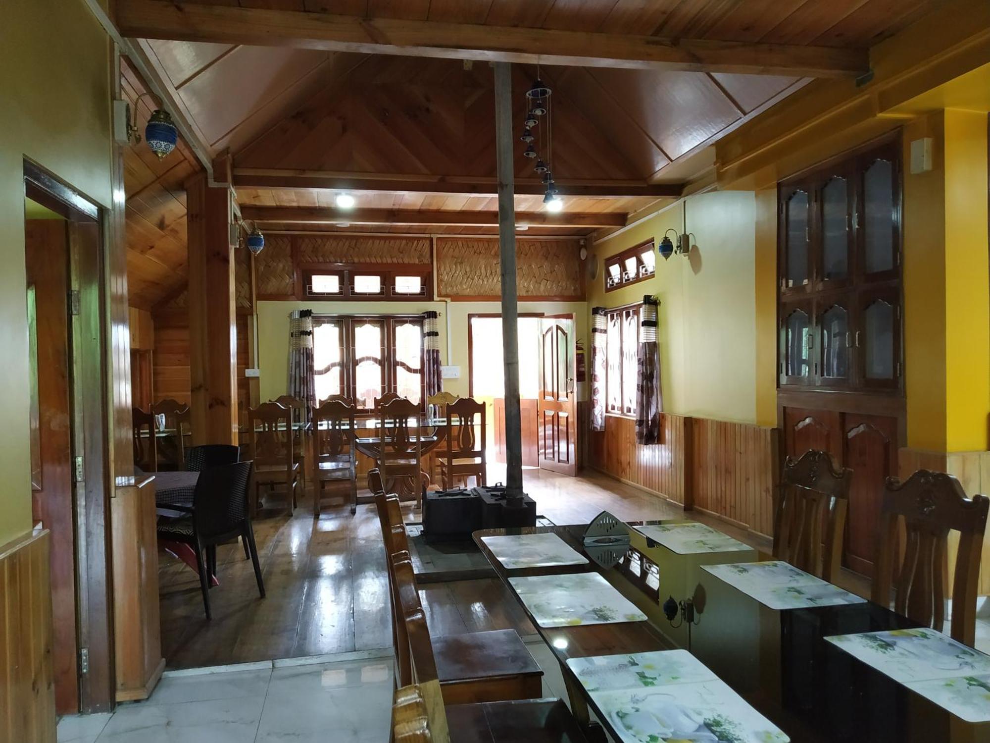 Ziro Palace Inn - A Boutique Hotel Hāpoli Exteriör bild