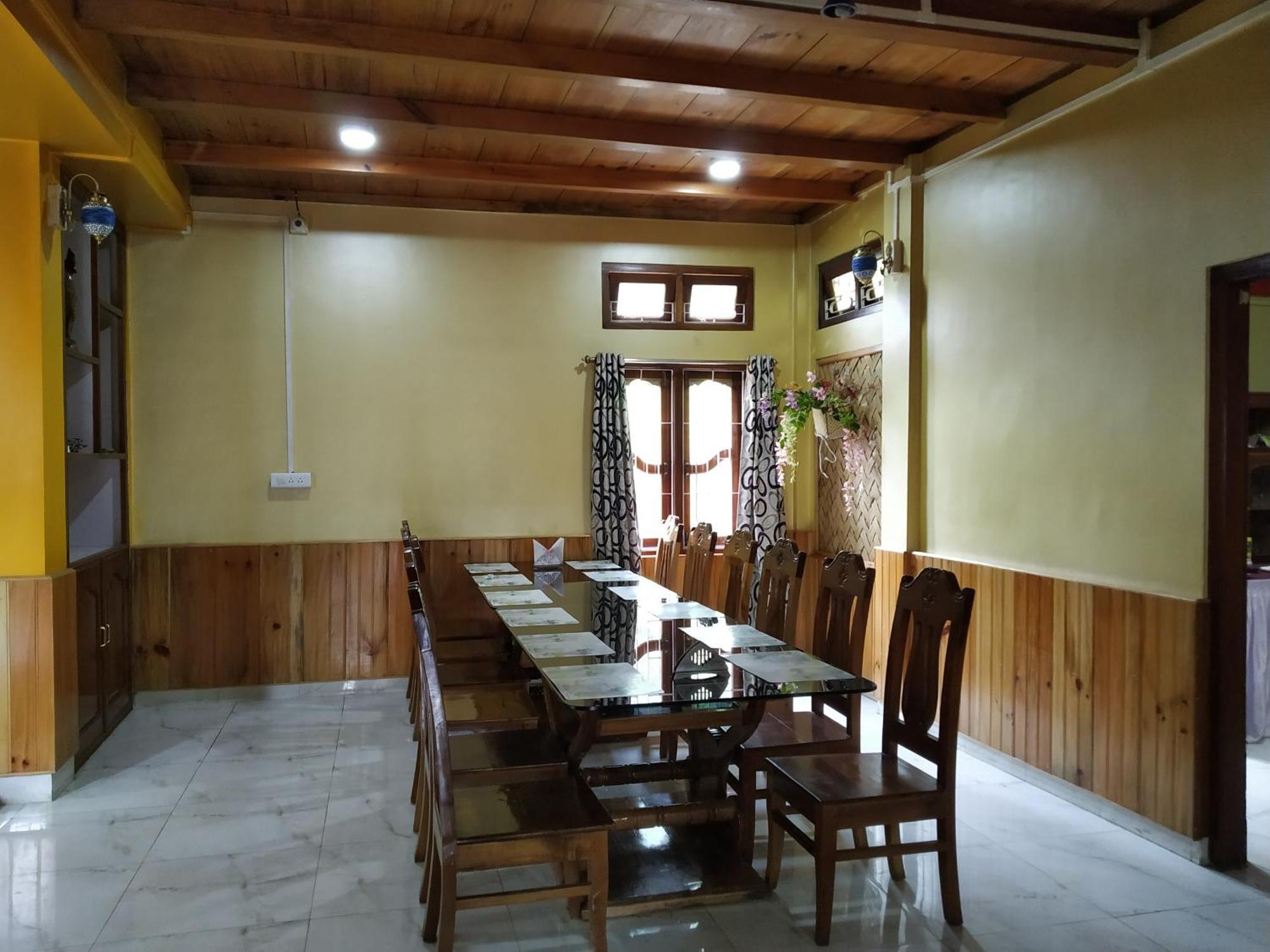 Ziro Palace Inn - A Boutique Hotel Hāpoli Exteriör bild