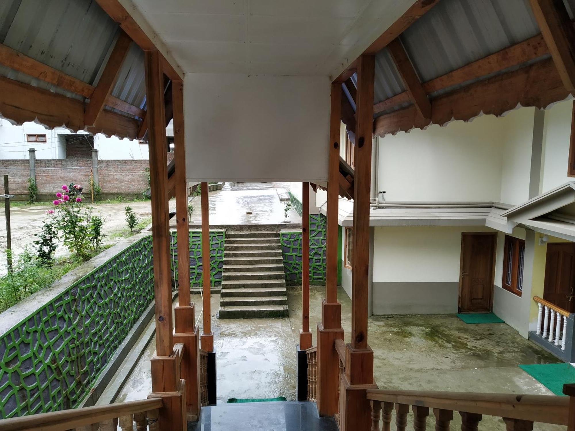 Ziro Palace Inn - A Boutique Hotel Hāpoli Exteriör bild