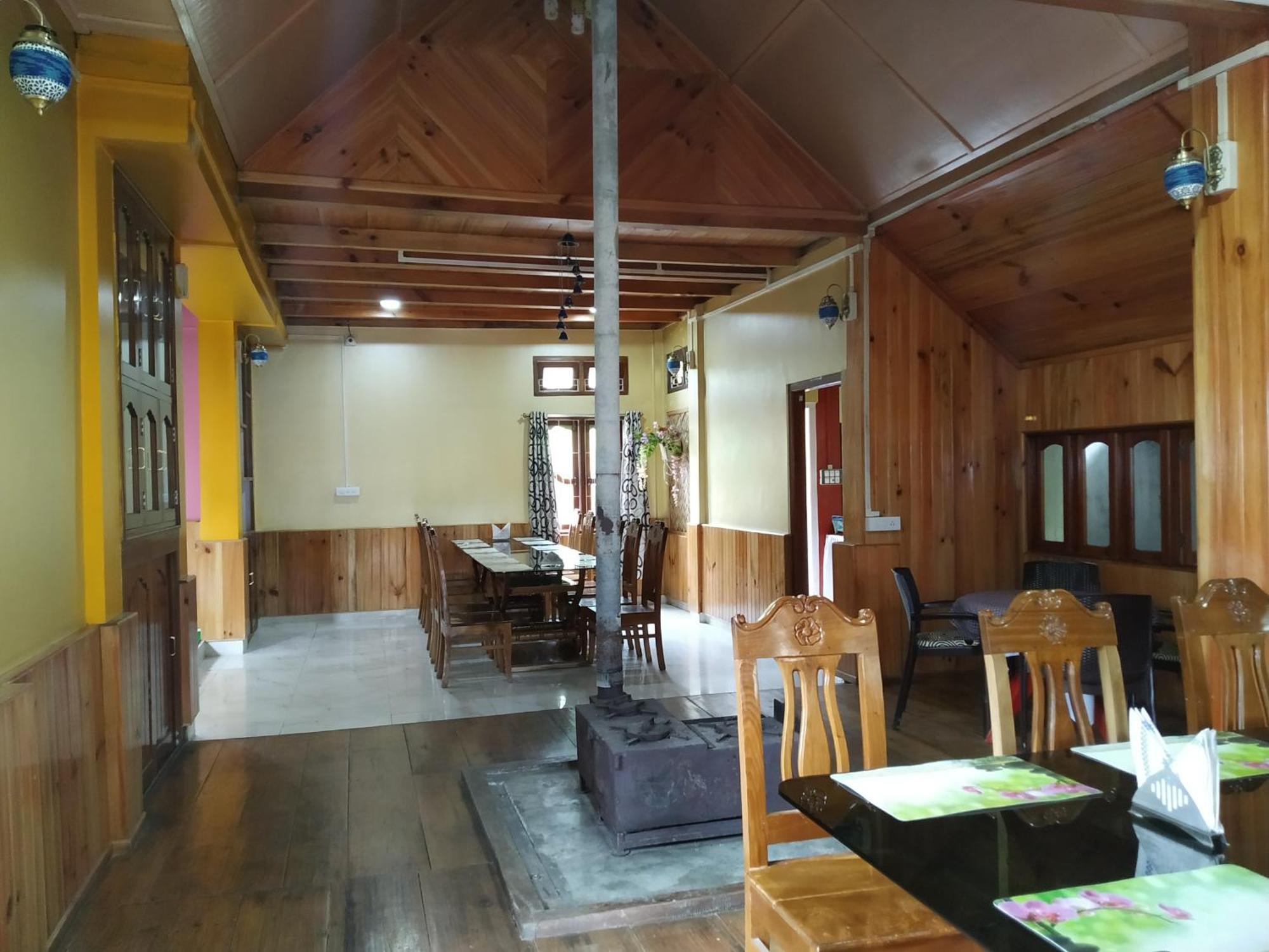 Ziro Palace Inn - A Boutique Hotel Hāpoli Exteriör bild