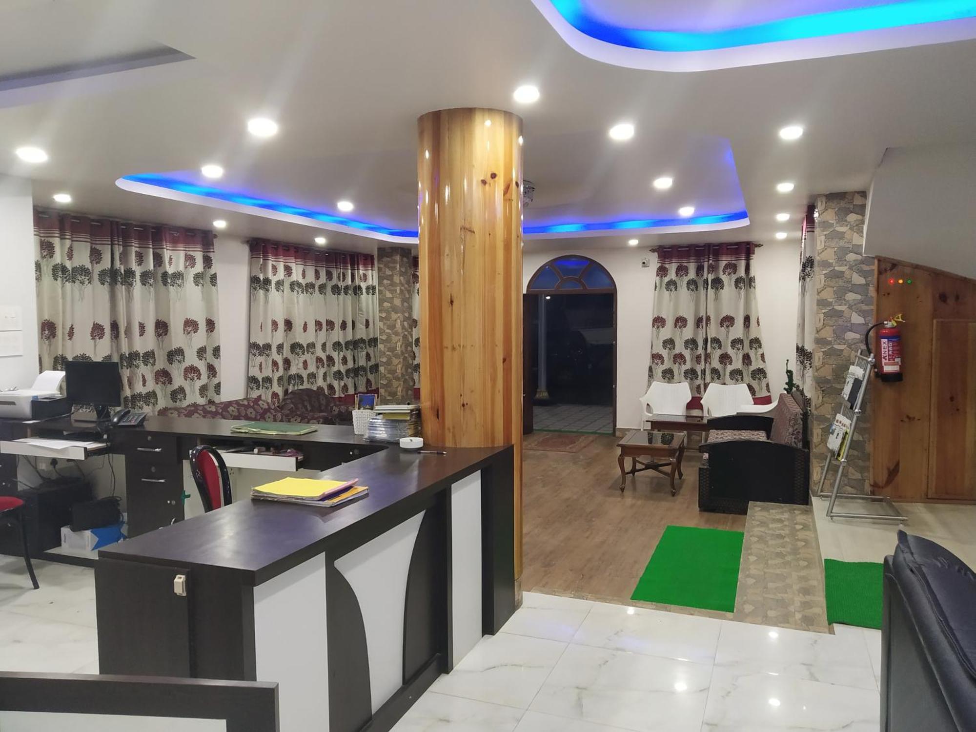 Ziro Palace Inn - A Boutique Hotel Hāpoli Exteriör bild